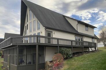 Hus på landet Apple Valley Home, Shared Golf Course On Site