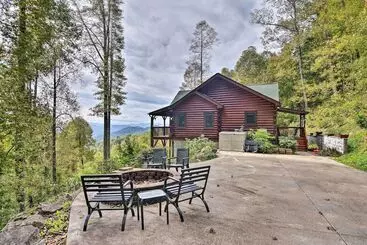 Mökkimajoitus Cabin W/ Bbq + Games   Walk To Blue Ridge Parkway!