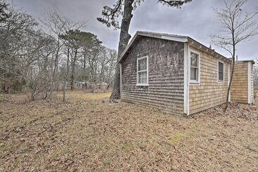 Cozy Vineyard Haven Cottage < 1 Mi To Beach!