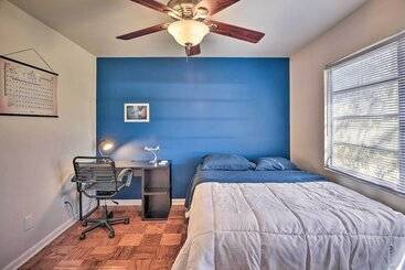 بيت ريفى Sunny Gainesville Home: Fenced Yard, Fire Pit