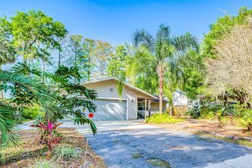 Landhus Dock & Lanai: Waterfront Home In Dunnellon