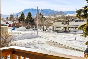 Hus på landet Modern Red Lodge Cabin   Walk To Broadway Ave