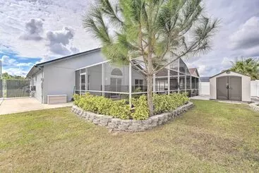 Mökkimajoitus Kissimmee Retreat W/ Private Basketball Court!