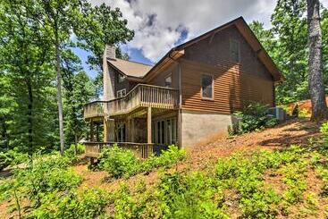 Vakantiehuisje Tryon House W/ Hot Tub   Near Equestrian Centers!