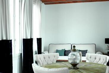 آپارتمان Bibo Suites Oro Del Darro