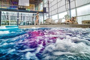 هتل Aquacity Riverside