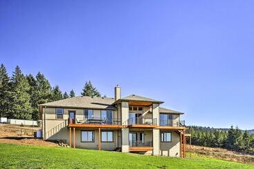 Cabane Chic Willamette Valley Home W/ Deck & Vineyard!