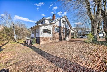 Hus på landet Radiant Gloucester House W/ Private Porch!