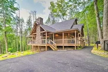 コテージ Sevierville Cabin W/ Hot Tub & Heated Indoor Pool