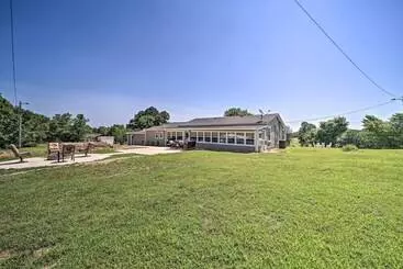 Mökkimajoitus Stunning Oklahoma Home ~ 3 Mi To Spiro Mounds