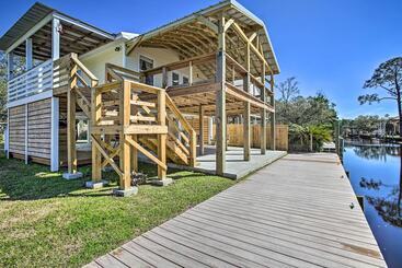 Сельский дом Waterfront Bay St Louis Oasis W/ Deck & Dock!