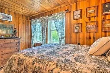 Mökkimajoitus Dreamy Homestead Escape: Patio, Ranch On Site