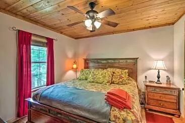 コテージ Secluded Lenoir Cabin: 4 Mi To Dtwn Blowing Rock