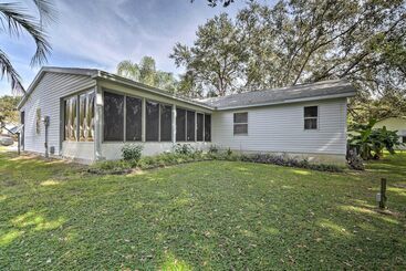 Hus på landet Inviting Lady Lake House: In The Village!