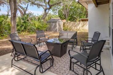 Quinta ou Casa Rural Largo Family Home W/ Sunroom & Back Patio!