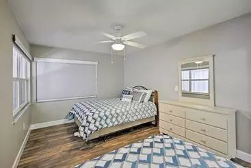 コテージ Waterfront Gem W/ Pool, Dock & Lanai In Tampa!