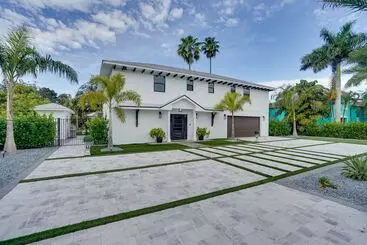 コテージ Waterfront Retreat W/ Pool Near Bonita Beach!