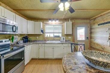 بيت ريفى Pet Friendly Rockport House   4 Mi To Goose Island