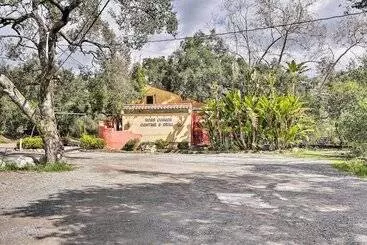 Pet Friendly Trabuco Canyon Cottage W/ Yard!