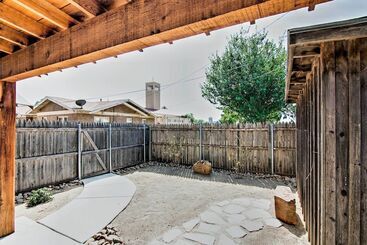 Landhus Renovated Modern Home W/ Patio, Walk To Texas Tech