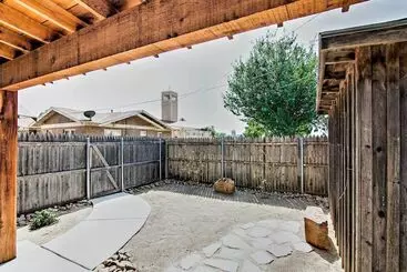 Dom wiejski Walk To Texas Tech! Cozy Lubbock Gem W/ Patio