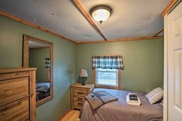 קוטג'' Cozy Catskills Home W/ Pond On 2 Acres!