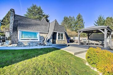 Hus på landet Puget Sound Cabin With Hot Tub And Water Views!