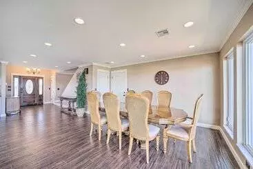 Landhus Afton Waterfront Retreat W/ Spacious Deck!