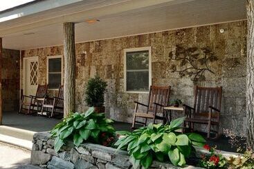 فندق فئة نجمة واحدة Laurel Ridge Country Club