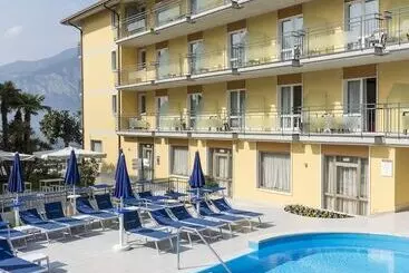 Hotelli Drago   Garda Lake Collection