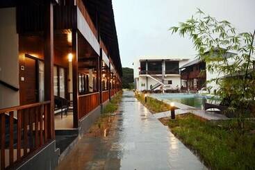 Hotel Ile Bay Resort