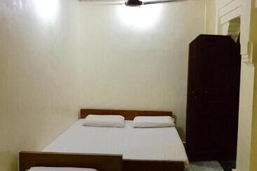Hotel Goroomgo Shanti Guest House Varanasi