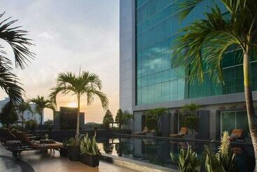 호텔 Claro Kendari