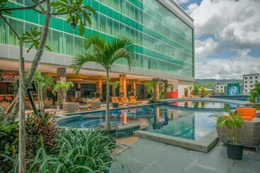 هتل Claro Kendari