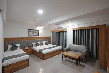 Hotel Luciya International Mysore