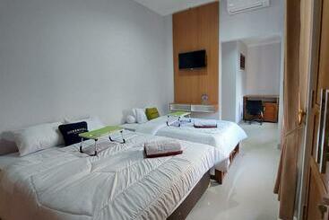 Hotell Urbanview Syariah Loji Arum Stasiun Klaten By Reddoorz