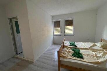 膳宿费 Rock Hostel