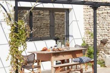 Nocleg ze śniadaniem Maisons 322   La Lumineuse