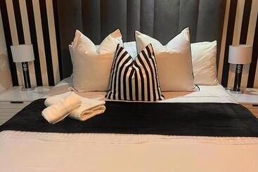 פנסיון Bkt Boutique Lodge