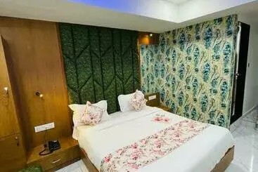 Pensió Lemon Gandhinagar