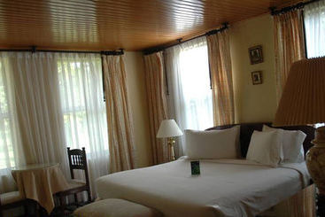 Hotel California Pacho