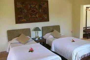 Hotel Welcomheritage Bandhavgarh Jungle Lodge