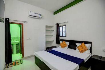 Hotel Spot On Buddha City Paying Guest House