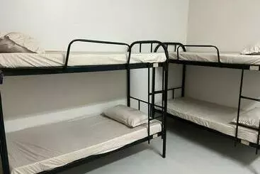 The Thirty Hostel نزل