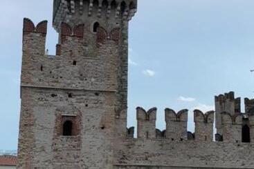 Пансион Locanda Carolina Valerio Catullo