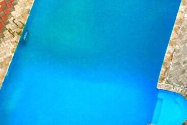 آپارتمان‌های توریست‌ها Colosseum Square Luxury Apartments