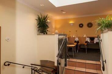 ホテル Linde Restaurant &