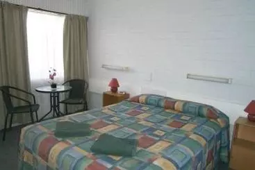 Motel Nhill Holiday Inn