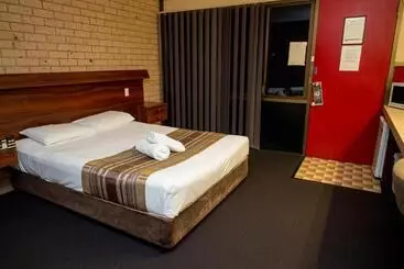 Motel Sarina Motor Inn