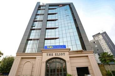 Fabhotel Prime F9 Noida Sector 104